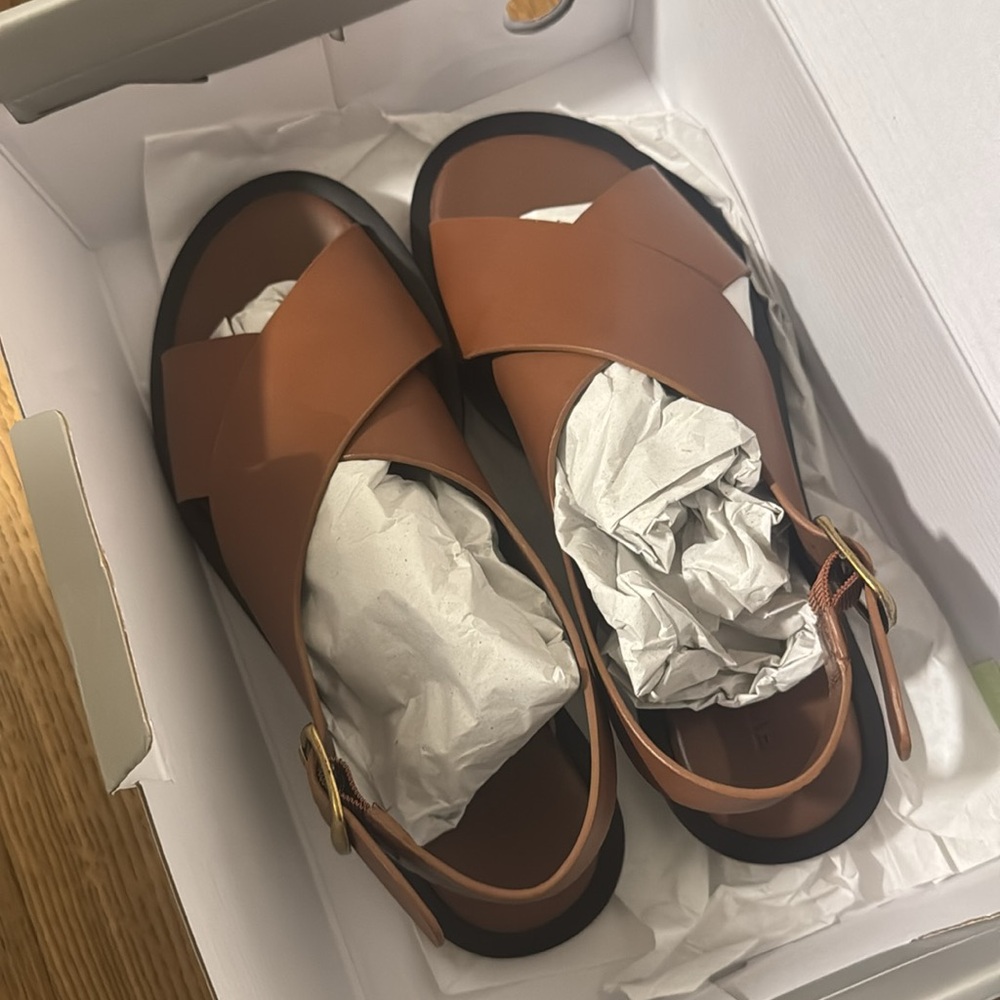 Everlane City Crossover Sandal in Rum, Size 6.5, Leather/Denim